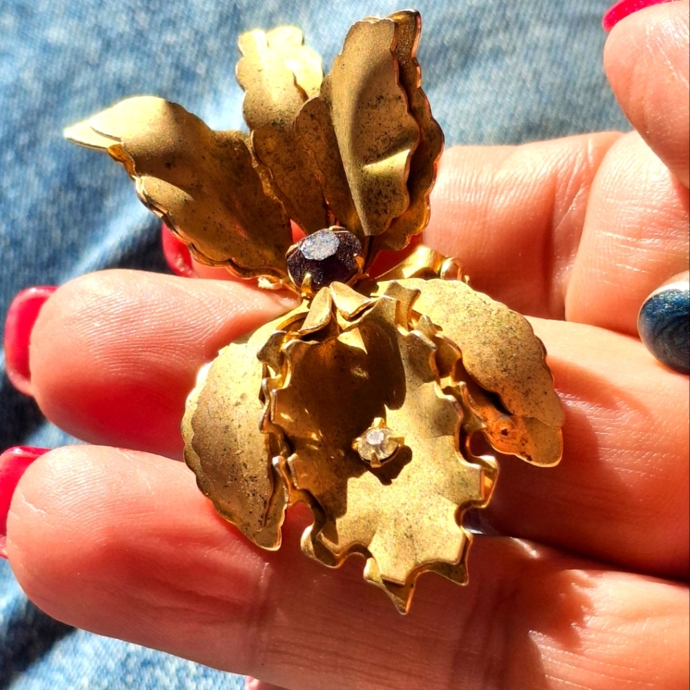 Orchid Brooch With Rhinestones Gold Vintage
